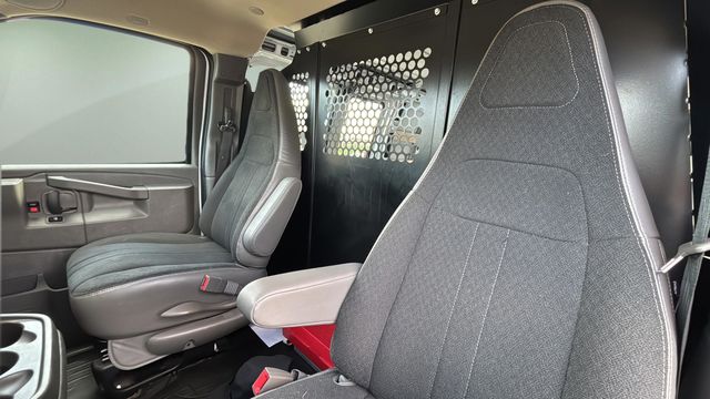 Used 2024 White Chevrolet Work Van image 20