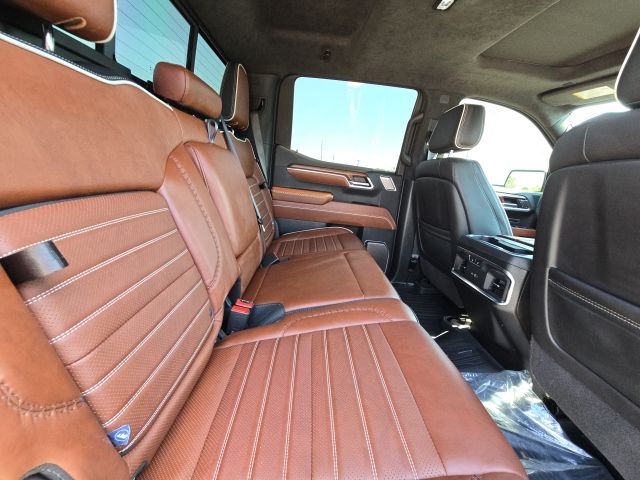 2025 GMC Sierra 1500 Denali Ultimate:C02563