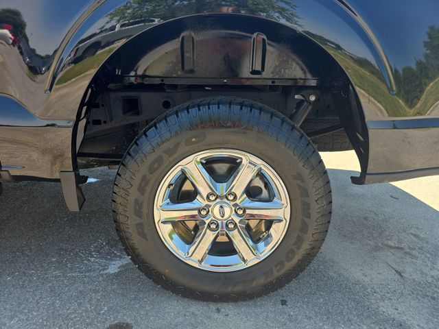 Used 2025 Agate Black Metallic Ford XLT image 32