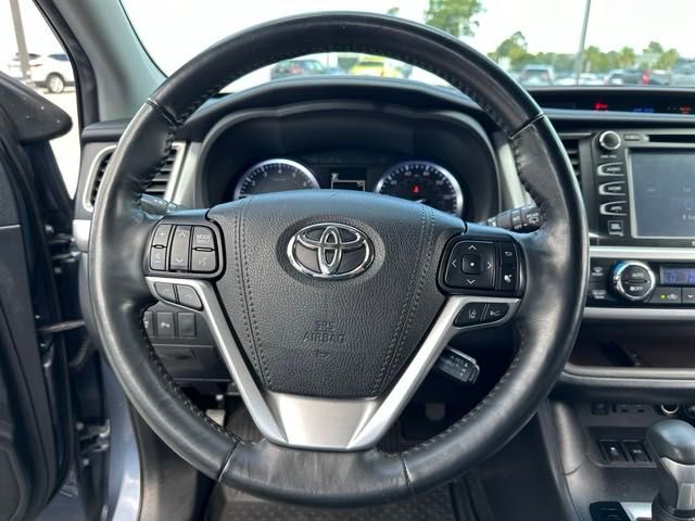 2019 Toyota Highlander Limited Platinum 14