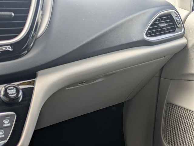 2023 Chrysler Pacifica Touring L - Photo 20