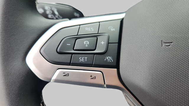 2025 Volkswagen Taos