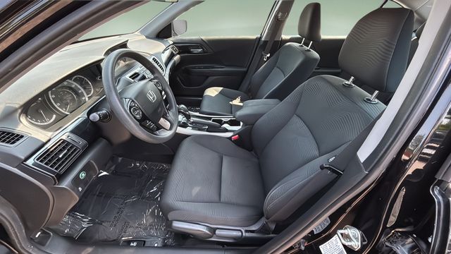 Used 2016  Honda LX image 18