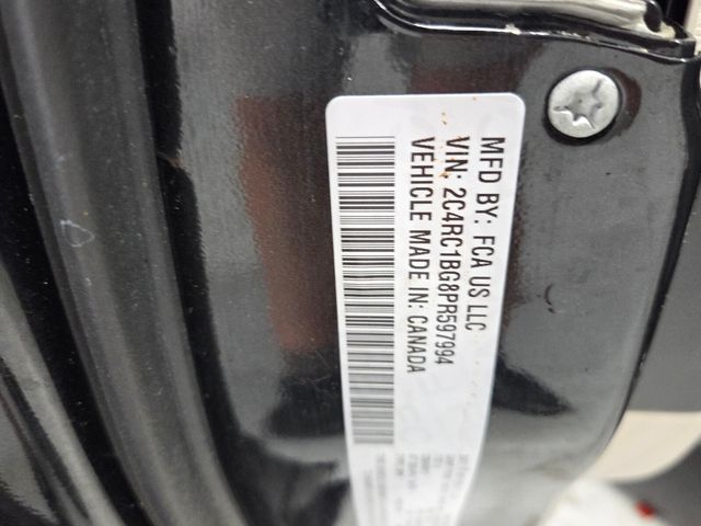 Used 2023 Chrysler Pacifica Van