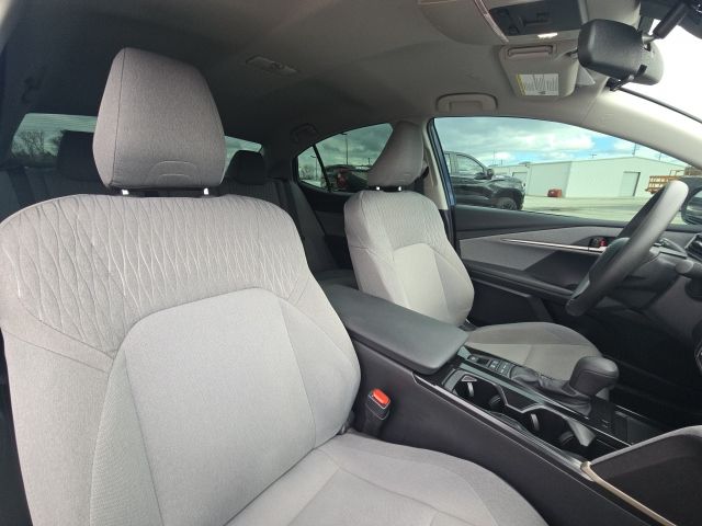 2025 Toyota Camry LE:45680A