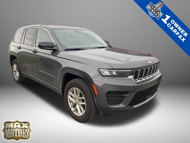 2023 Jeep Grand Cherokee Laredo 1