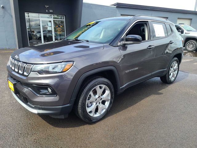 Gray (Granite Crystal Metallic Clearcoat) 2022 Jeep Compass Limited 4WD SUV / Crossover Four-Wheel Drive 9-Speed Automatic