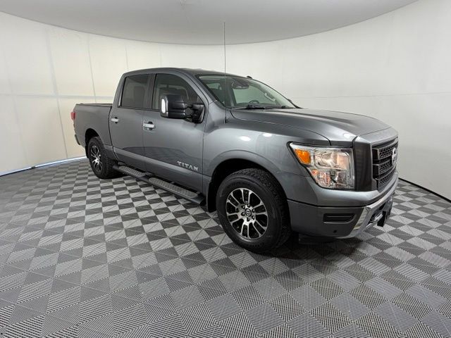 2021 Nissan Titan SV Crew Cab 4WD