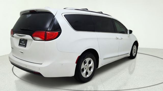 2017 Chrysler Pacifica Touring L Plus White at Community Kia
