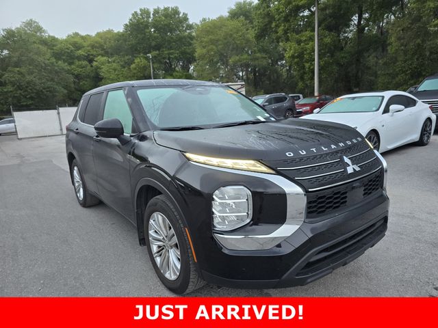 Labrador Black Pearl 2023 Mitsubishi Outlander ES FWD SUV / Crossover Front-Wheel Drive Continuously Variable Transmission