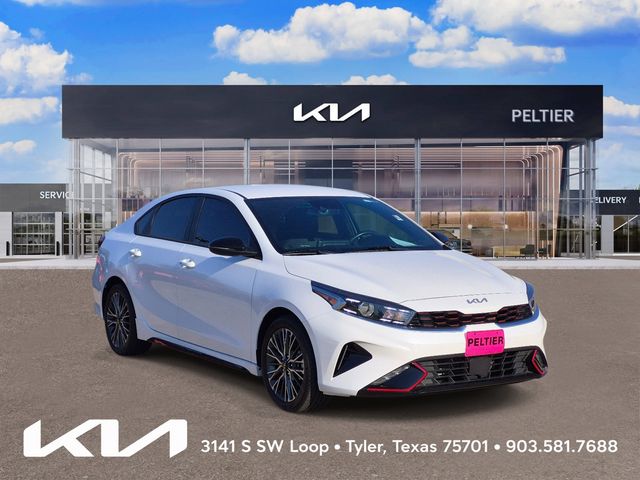 Snow White Pearl 2024 Kia Forte Sedan Front-Wheel Drive Continuously Variable Transmission