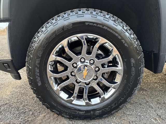 2026 Chevrolet Silverado 2500HD - Image 11