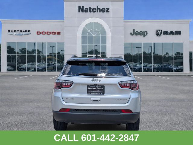 Silver Zynith Metallic Clearcoat 2025 Jeep Compass Limited 4WD SUV / Crossover Four-Wheel Drive 8-Speed Automatic