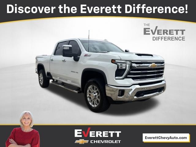 Summit White 2024 Chevrolet Silverado 2500HD Pickup Truck Four-Wheel Drive Automatic