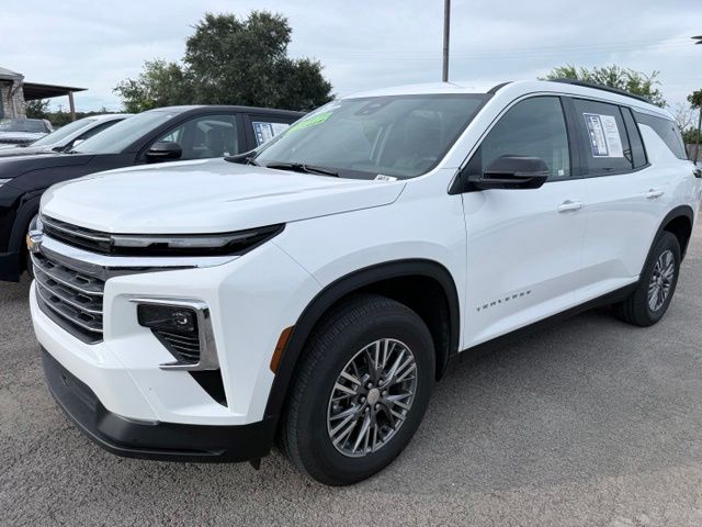 Summit White 2026 Chevrolet Traverse SUV / Crossover Front-Wheel Drive 8-Speed Automatic