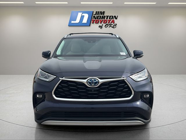 Used 2021 Toyota Highlander Hybrid SUV