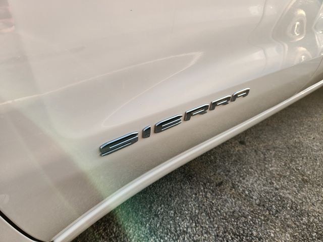 2025 GMC Sierra 1500 SLT White at River Oaks CDJR