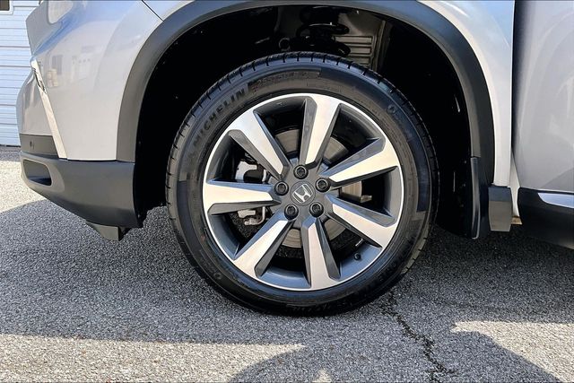 Used 2025 Honda Pilot Touring 4D Sport Utility