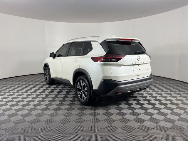 2023 Pearl White Tricoat Nissan Rogue SV FWD SUV