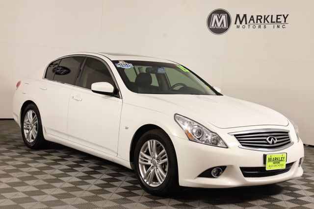  2015 INFINITI Q40 3.7 RWD   