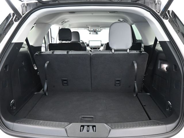2025 Ford Explorer Active photo