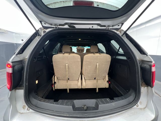 2016 Ingot Silver Metallic Ford Explorer Base FWD SUV
