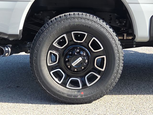 New 2026 White Ford Platinum image 9