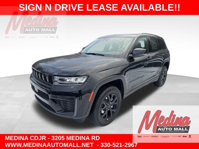 Diamond Black Crystal Pearlcoat 2026 Jeep Grand Cherokee SUV / Crossover Four-Wheel Drive 8-Speed Automatic