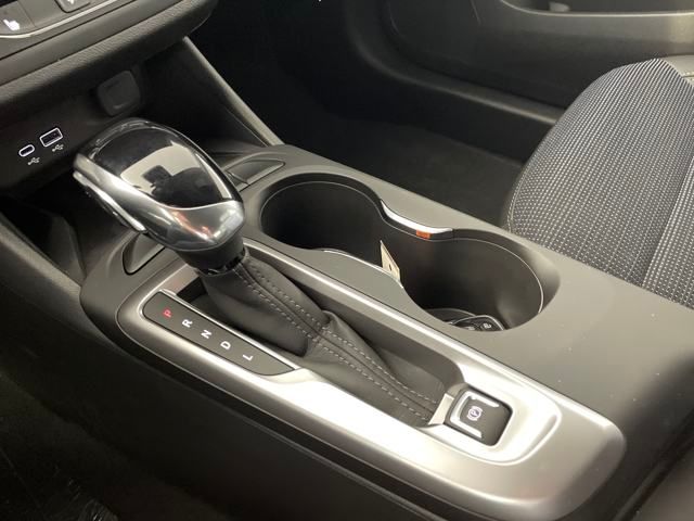 new 2025 Buick Envista car, priced at $22,500