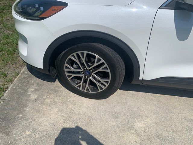 Used 2020 White Ford SEL image 6