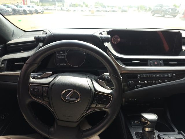 Used 2020 Lexus ES Sedan