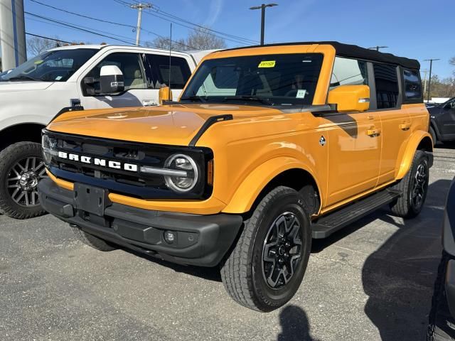 2022 Ford Bronco Outer Banks 