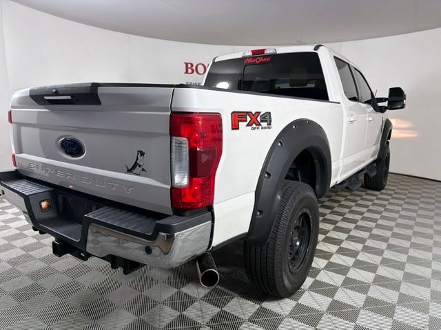 2019 White Platinum Clearcoat Metallic Ford Super Duty F-250 SRW Lariat 4X4 Truck