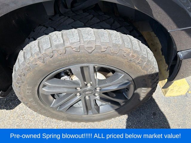 Used 2022 Black Ford Lariat image 11