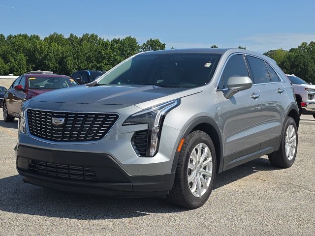 Argent Silver Metallic 2023 Cadillac XT4 SUV / Crossover Front-Wheel Drive 9-Speed Automatic