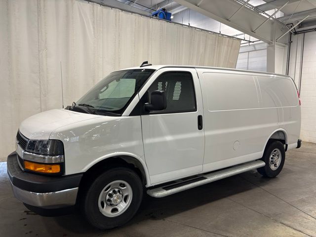 Summit White 2025 Chevrolet Express Cargo Van Rear-Wheel Drive 8-Speed Automatic Overdrive