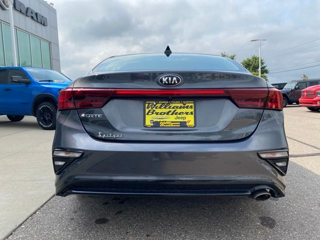 2019 Kia Forte LXS - Grey exterior view 6