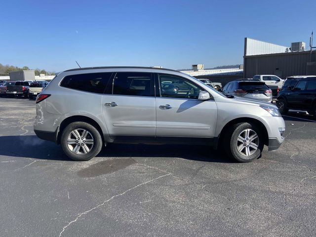 2017 Chevrolet Traverse LT 2