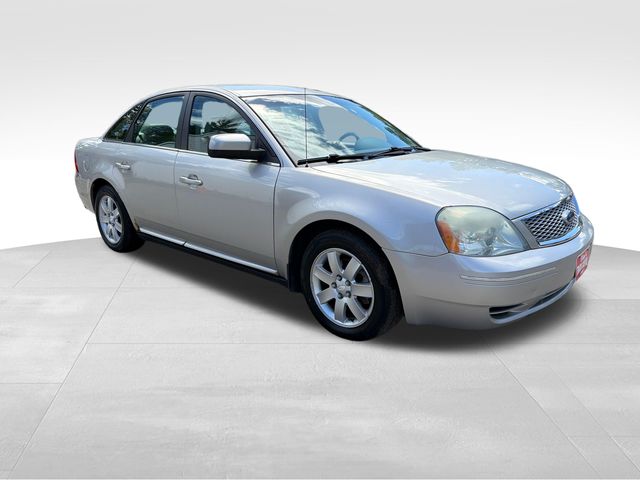 Silver 2007 Ford Five Hundred SEL Sedan Front-Wheel Drive 6-Speed Automatic