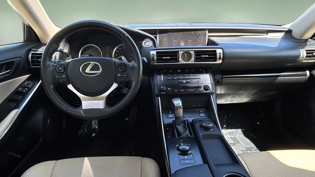 Used 2014  Lexus 250 image 10