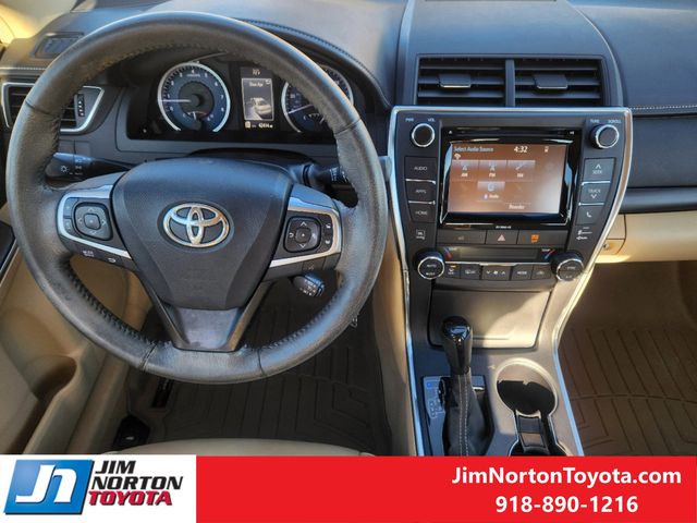 2017 Toyota Camry XLE 26