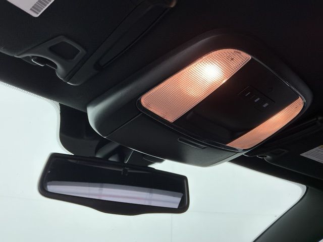 Used 2014 Silver Dodge R/T image 21