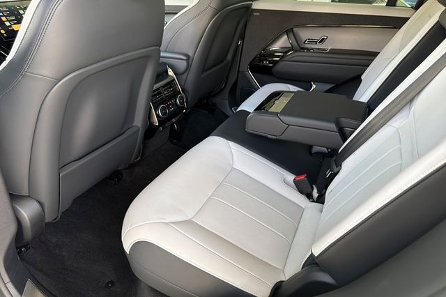 Used 2025 Land rover Range Rover Sport Plug-in Hybrid SUV
