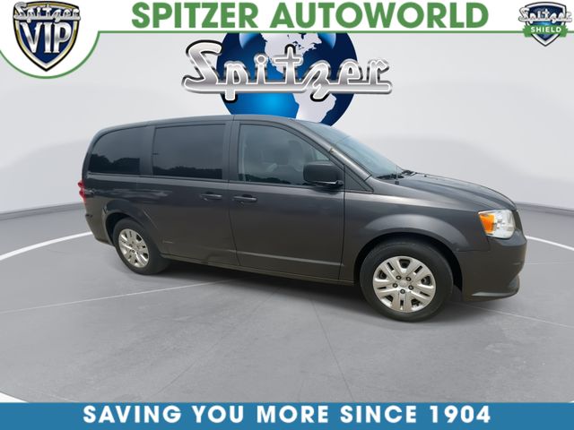 Used 2018 Gray Dodge SE image 2