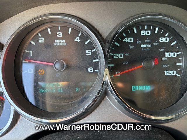 Used 2010 White GMC SLE image 10