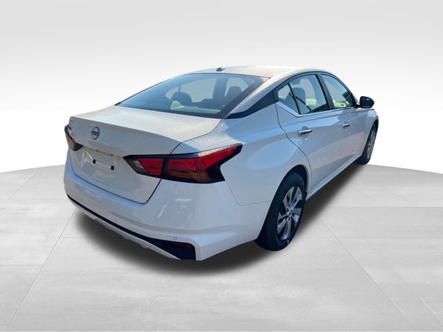 2025 Glacier White Nissan Altima 2.5 S FWD Sedan
