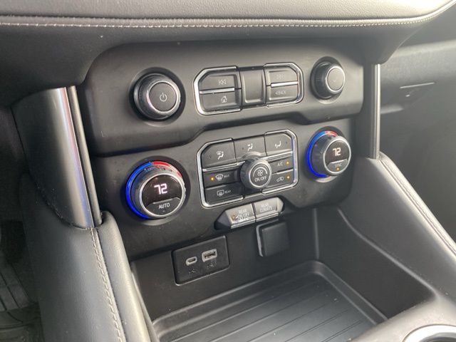2021 Chevrolet Suburban LS photo