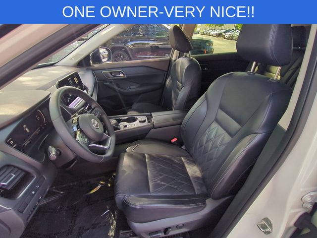 Used 2023 White Nissan Platinum image 16