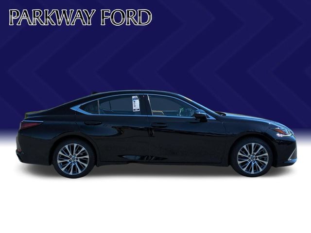 Used 2019 Black Lexus 350 Luxury image 6