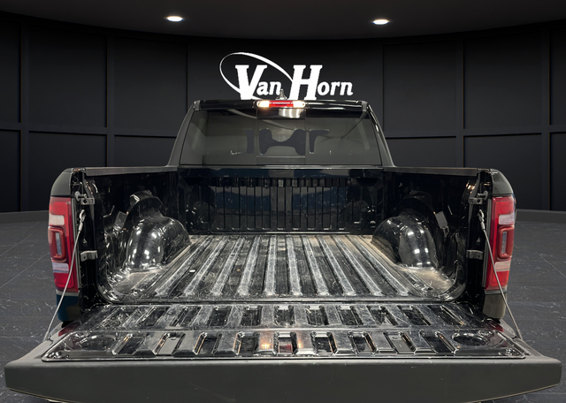 Used 2022 Diamond Black Crystal Pearlcoat Ram Laramie image 24